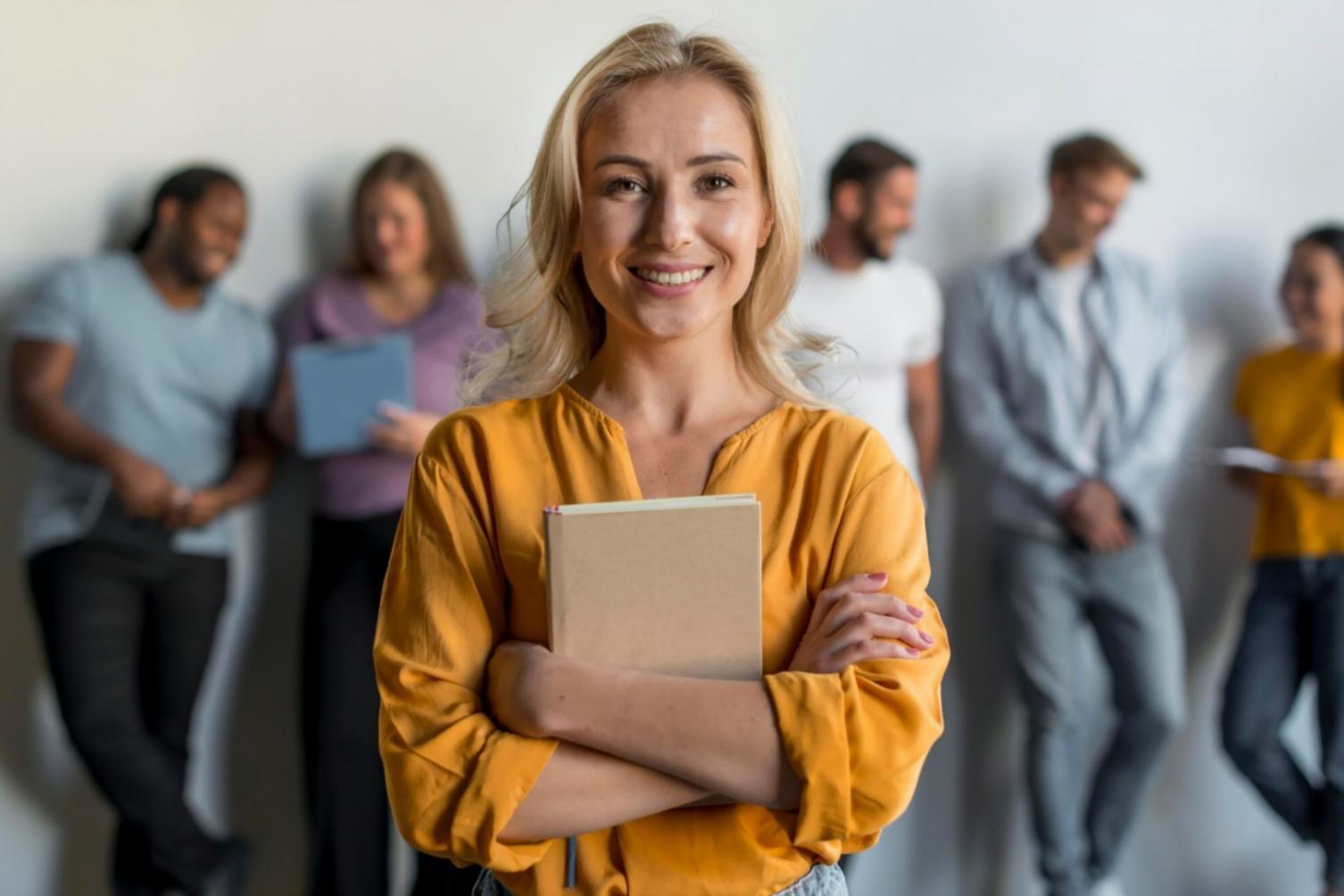 Finanzanalyst bei der Arbeit an Modellierungsprojekten